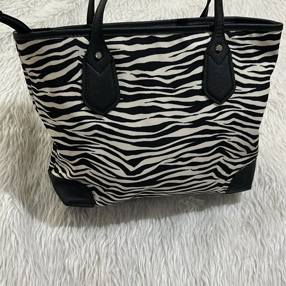 Michael Kors Eva black zebra print tote purse new - Picture 6 of 11